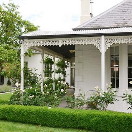 Camellia Cottage Bed & Breakfast Scotsburn Exterior photo