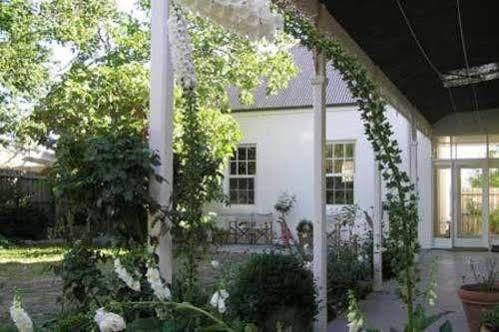 Camellia Cottage Bed & Breakfast Scotsburn Exterior photo